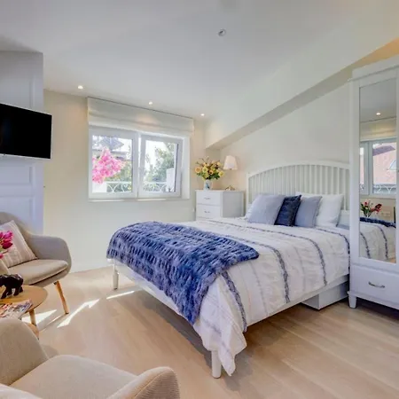Sea-inspired Designer • Prime Location Apartment Varna