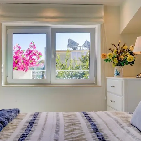 Sea-inspired Designer • Prime Location *